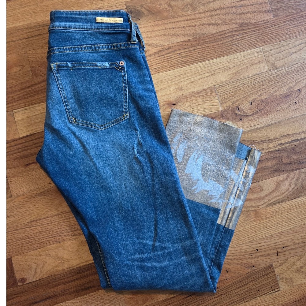 Pilcro and the Letterpress Slim Boyfriend Jeans Gold Foil Dip Hem Distressed 26